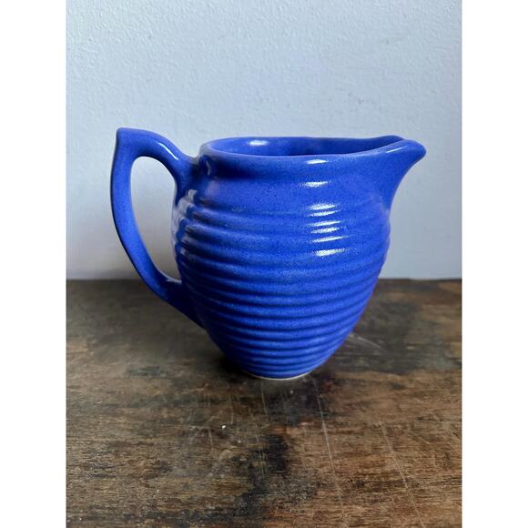 Vintage BAUER Pottery 907 Blue Ceramic Beehive Ringware Pitcher | 20 oz - Picture 3 of 5